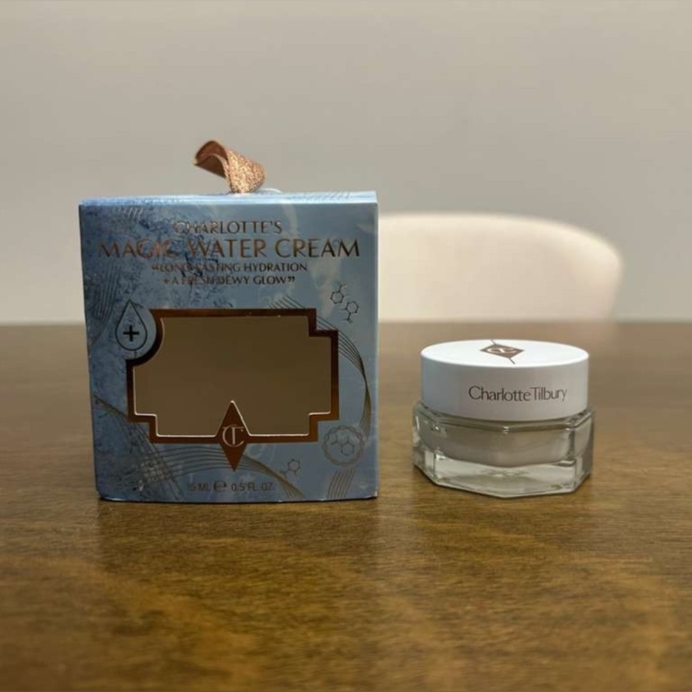 Charlotte Tilbury Magic Water‎ Cream Gel-Cream Moisturiser 0.5 oz (0432) - Picture 6 of 9